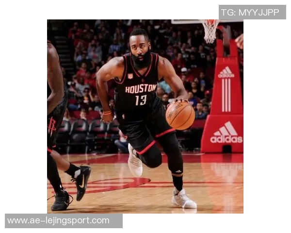 克鲁克斯在NCAA女篮赛中狂砍41分4篮板3助攻展现巨星风采